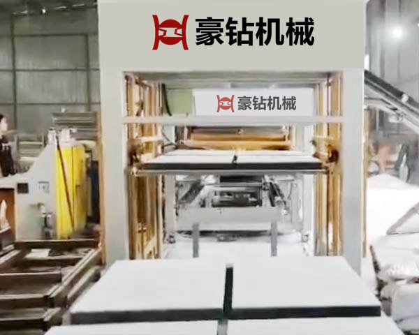 水磨石磚機(jī) 無機(jī)石英石壓磚機(jī)視頻